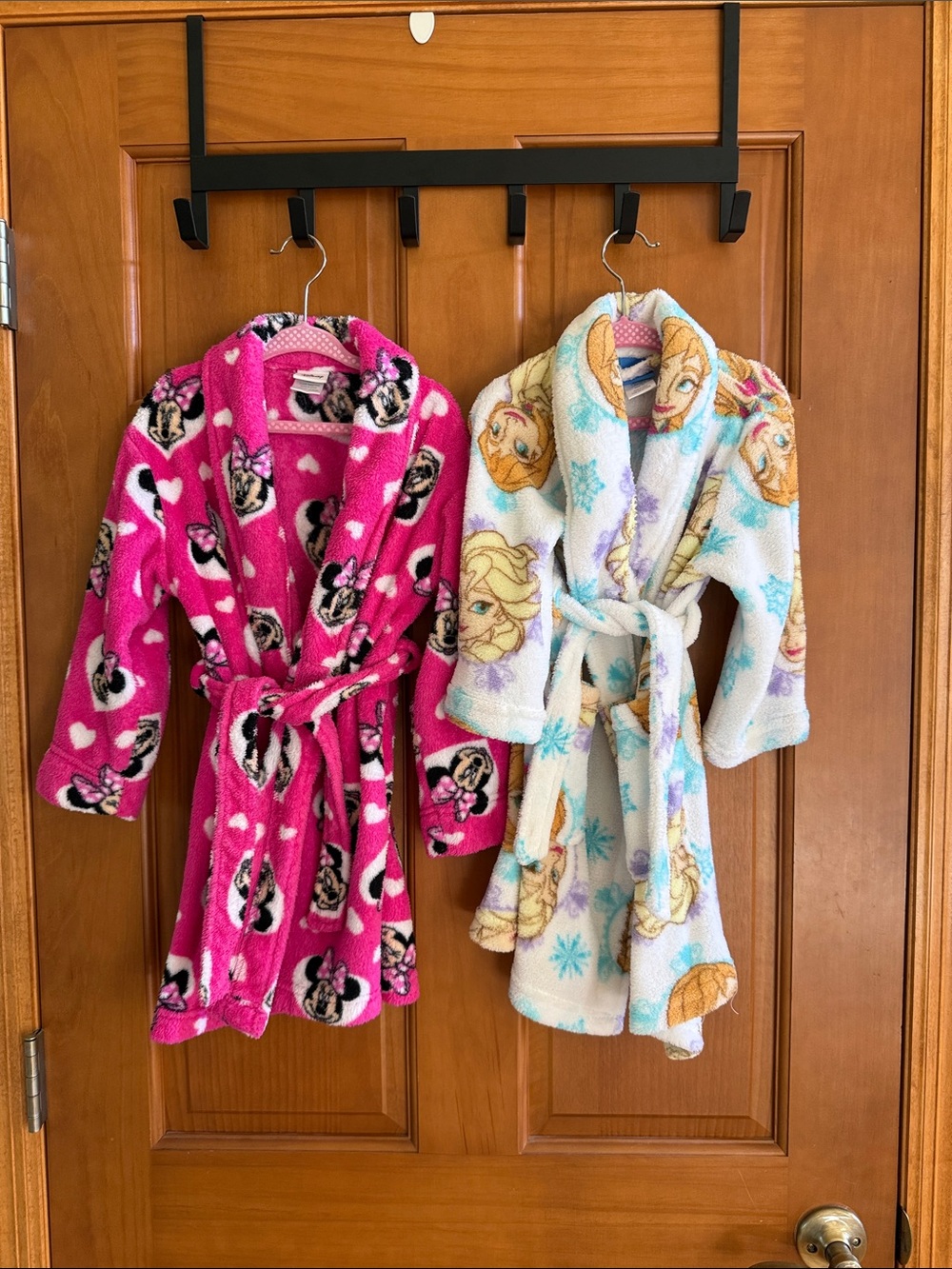 Disney Girls' Fleece Robes - Bright Pink Minnie & Light Blue Elsa Prints